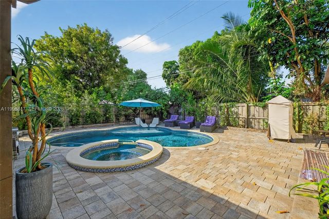 155 Nw 124th Street, North Miami
