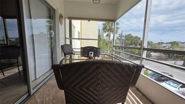 4 of 22 - 4047 Nw 16th Street #302, Fort Lauderdale, FL