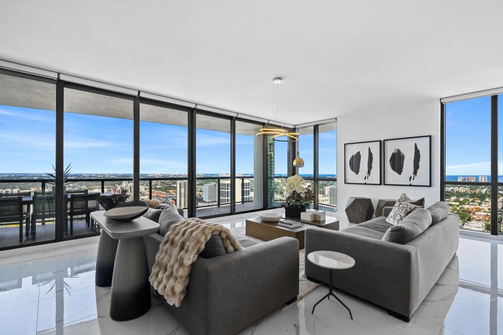 100 E Las Olas Boulevard #4001, Fort Lauderdale