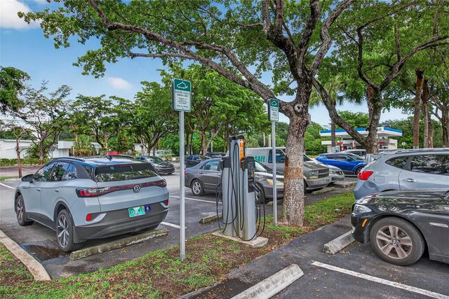 4 of 26 - 2101 N Andrews Avenue, Wilton Manors, FL