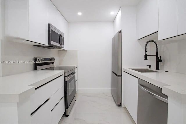 5 of 44 - 13250 Sw 7th Court #204l, Pembroke Pines, FL