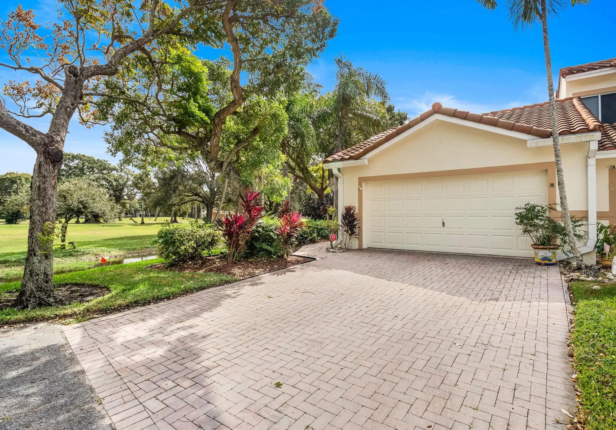 476 W Palm Aire Drive, Pompano Beach
