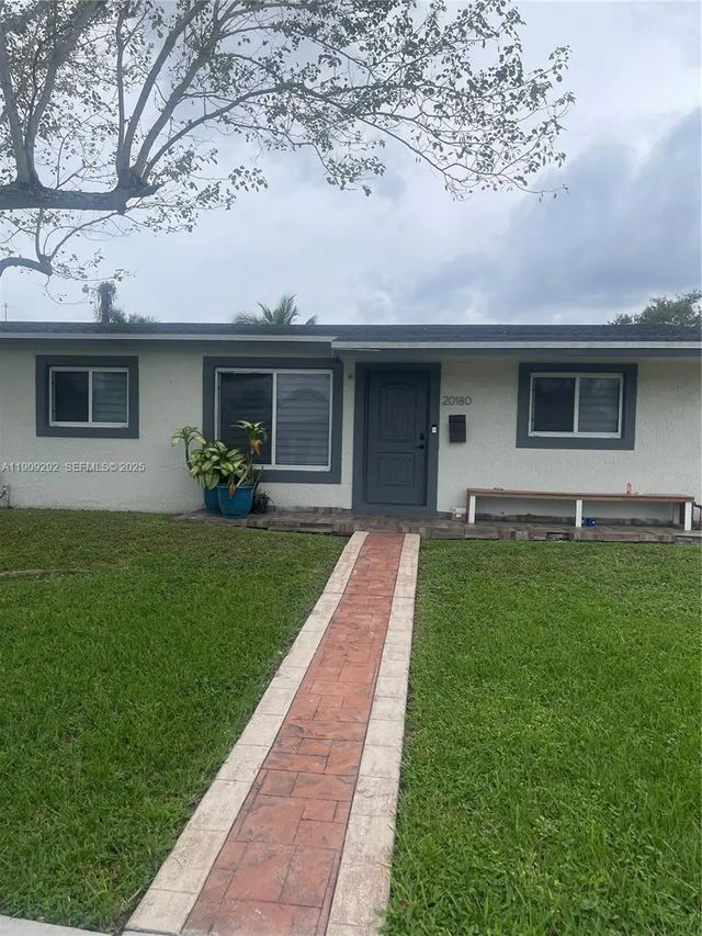 20180 Nw 14th Court, Miami Gardens