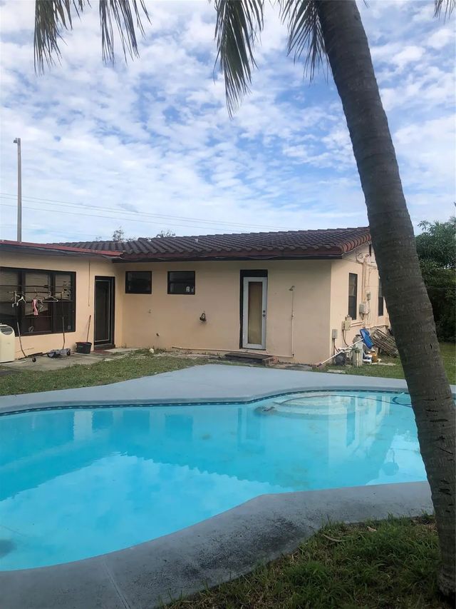 4 of 6 - 1100 Nw 19th Street, Fort Lauderdale, FL
