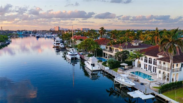 2833 Ne 32nd Street, Lighthouse Point