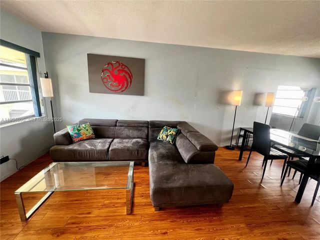 1501 Arthur Street #7, Hollywood