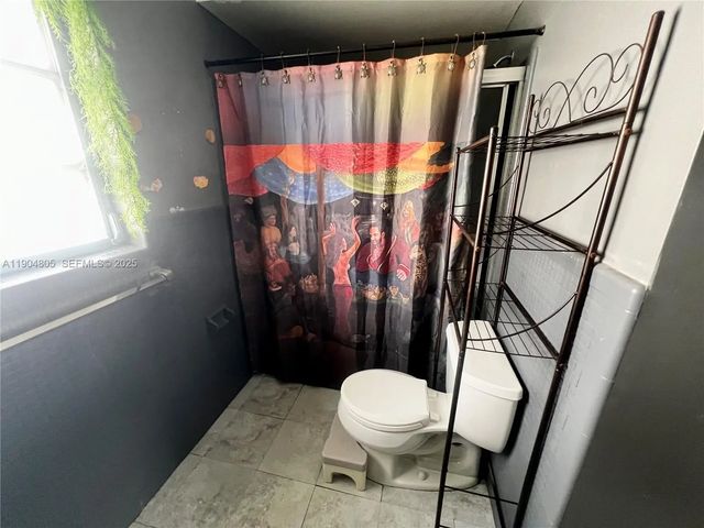 5 of 16 - 1501 Arthur Street #7, Hollywood, FL