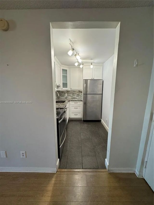 5 of 11 - 8411 Nw 8th Street #203, Miami, FL