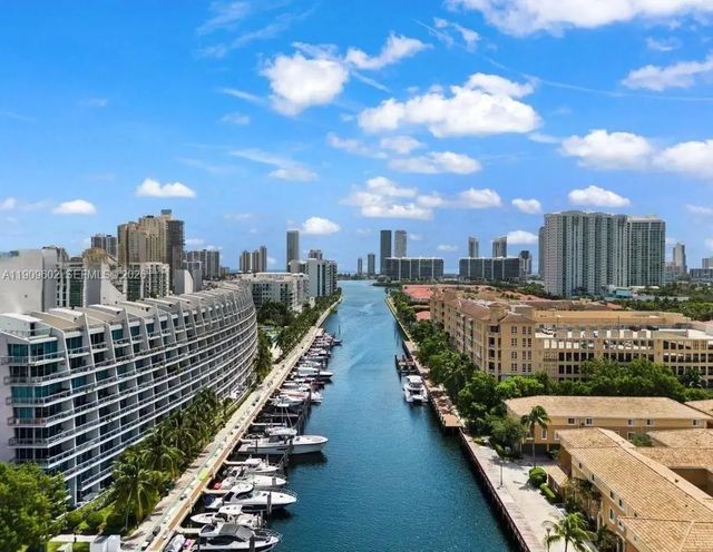 2950 Ne 188th Street #501, Aventura