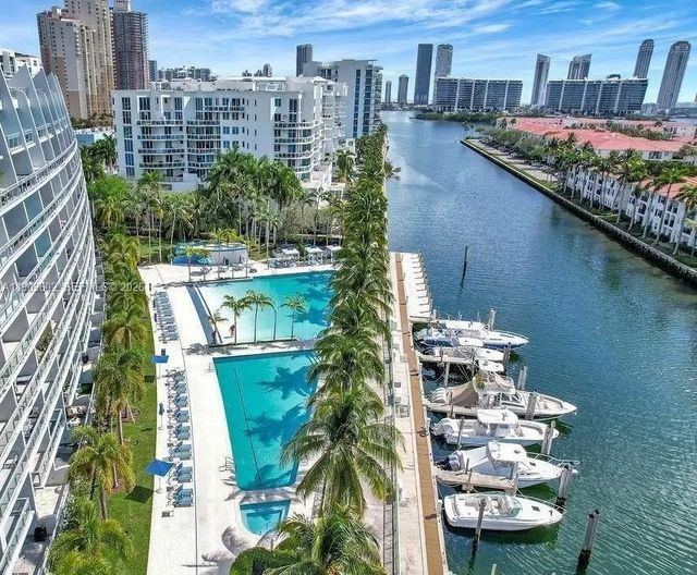 3 of 48 - 2950 Ne 188th Street #501, Aventura, FL