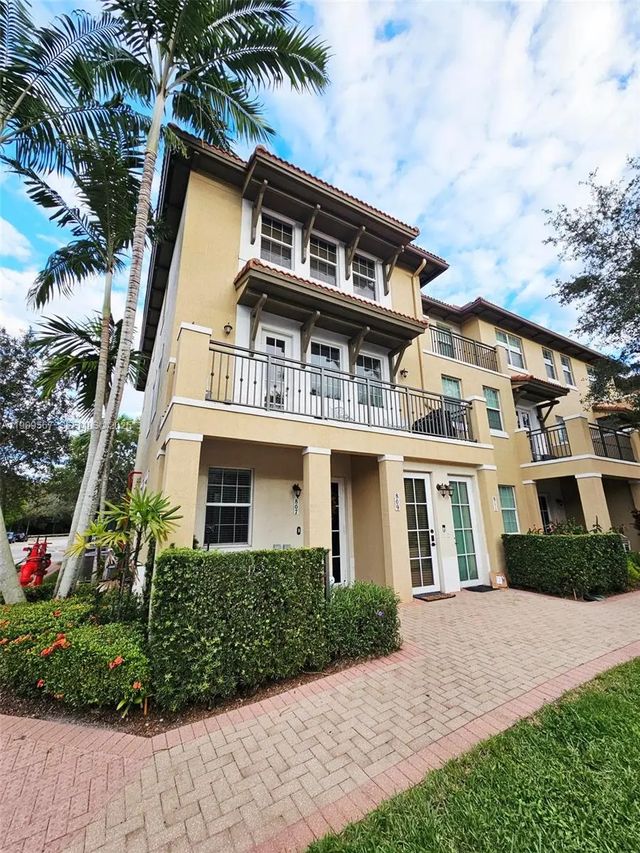 809 Sw 147 Avenue #1401, Pembroke Pines
