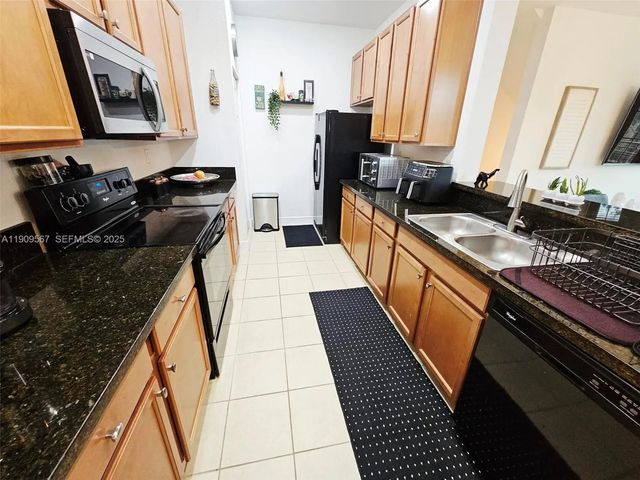 4 of 20 - 809 Sw 147 Avenue #1401, Pembroke Pines, FL