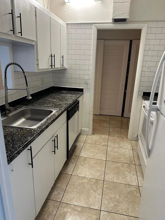 2 of 20 - 400 N Riverside Drive #102, Pompano Beach, FL