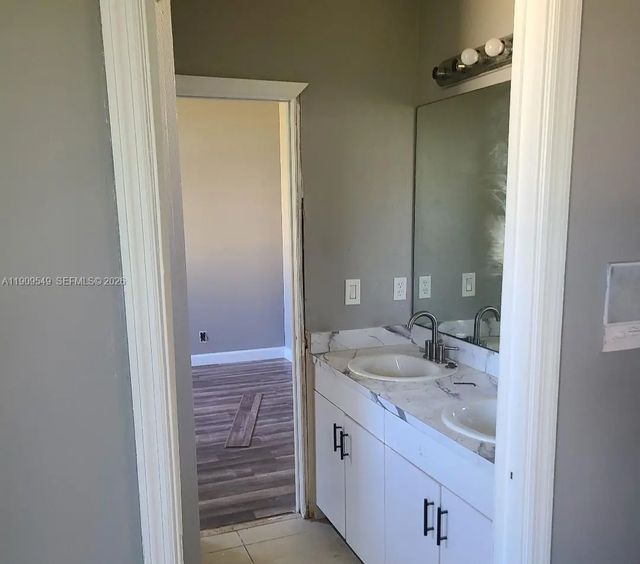 2 of 9 - 1881 Sw Elijah Avenue, Port St. Lucie, FL