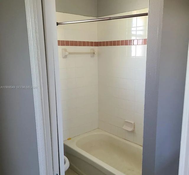 3 of 9 - 1881 Sw Elijah Avenue, Port St. Lucie, FL