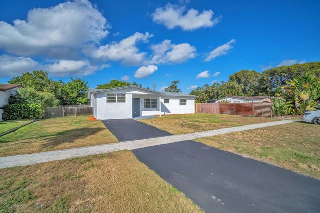 2 of 48 - 4911 Nw 16th Street, Lauderhill, FL