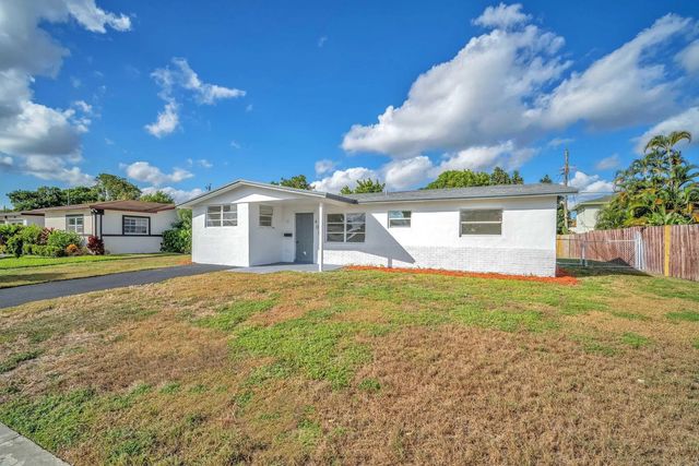 4 of 48 - 4911 Nw 16th Street, Lauderhill, FL