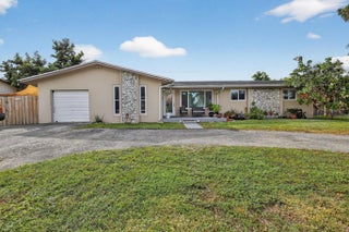 Photo of Listing #F10535528