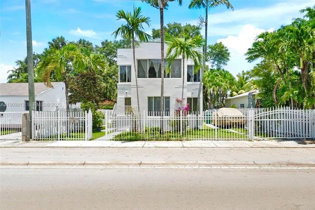 3 of 38 - 555 Ne 70th Street, Miami, FL