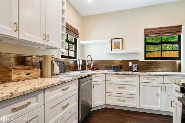 3 of 33 - 828 35th Street, West Palm Beach, FL