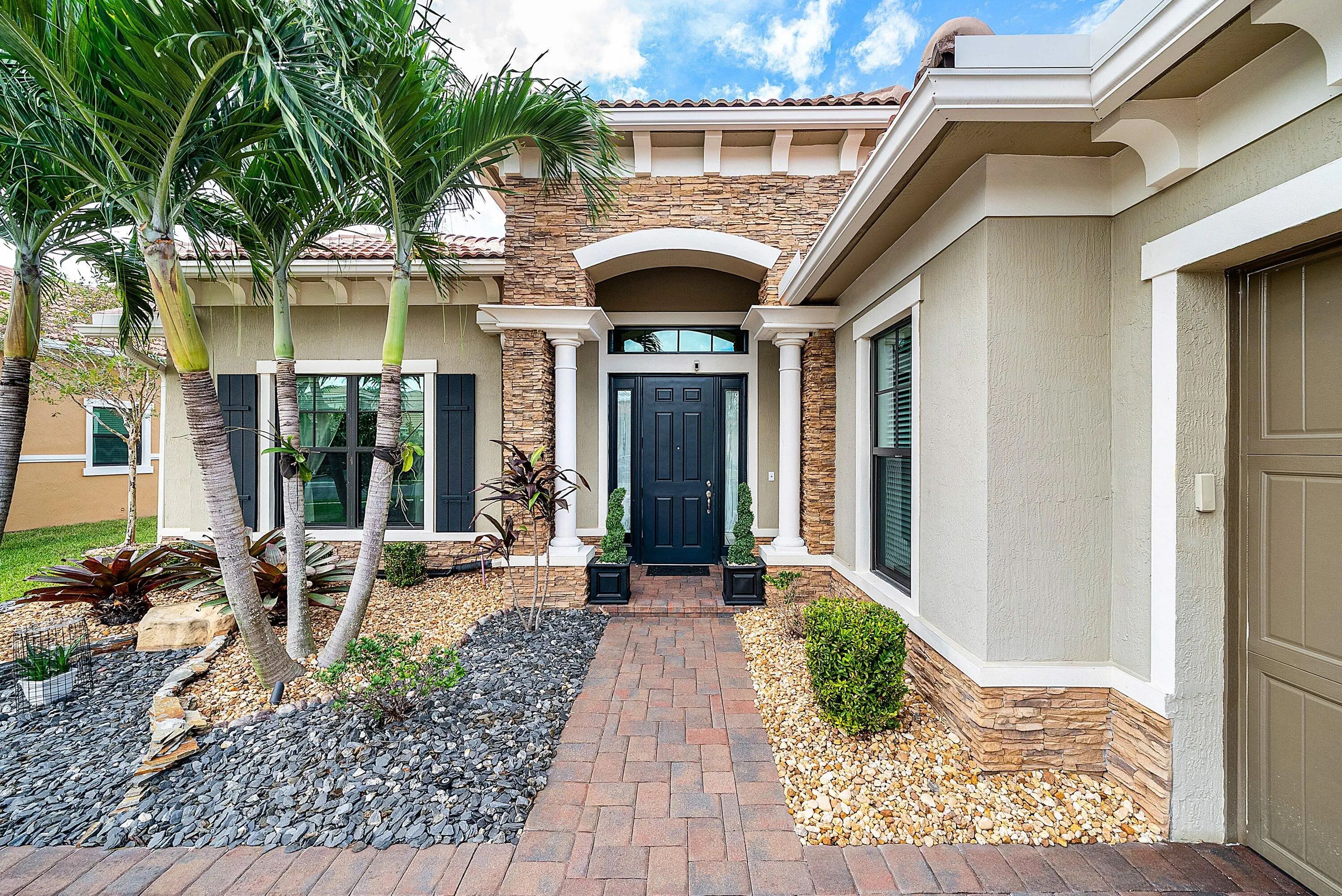 9383 Cantal Circle E, Parkland