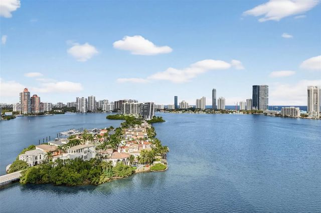 2 of 95 - 3000 Island Boulevard #1904, Aventura, FL