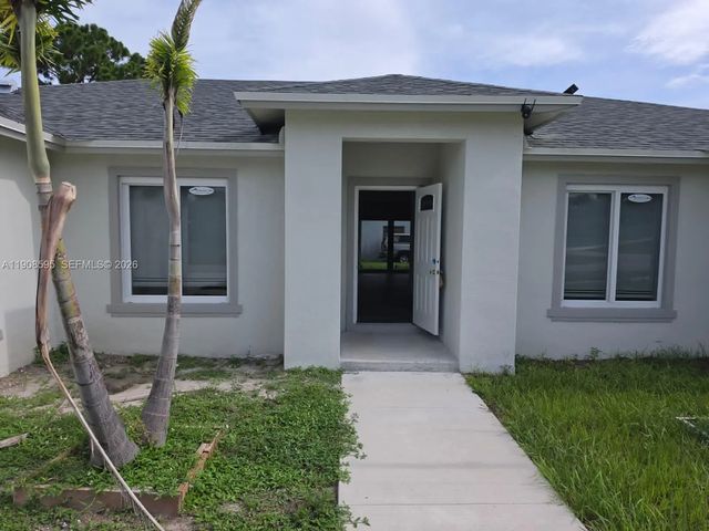 3 of 21 - 482 Nw Marion Avenue, Port St. Lucie, FL