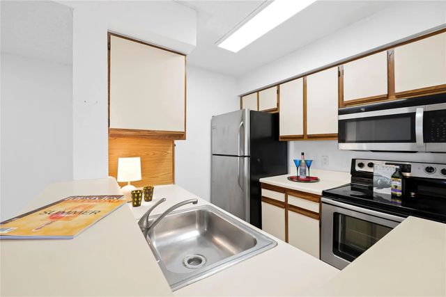 2906 S University Drive #10204, Davie