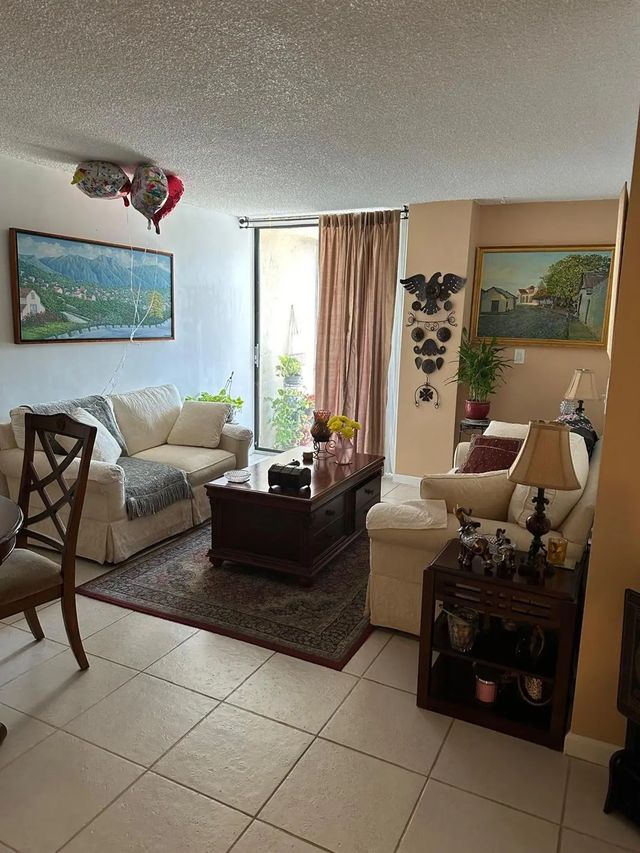 3 of 11 - 2821 Ne N Miami Beach Boulevard #3m, North Miami Beach, FL