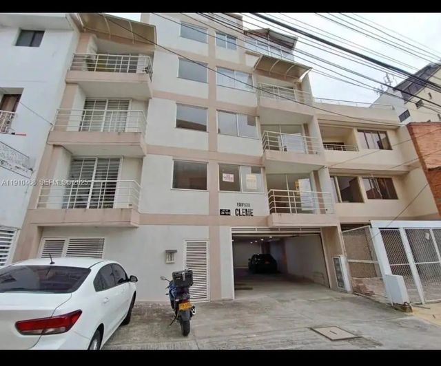 Calle 2 Oeste #24a174 Miraflor #101, 