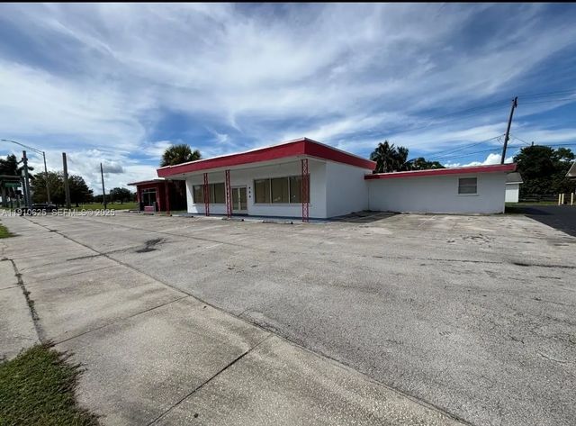 2 of 8 - 441 W Sugarland Highway, Clewiston, FL