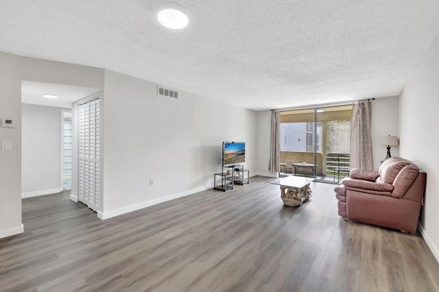 3 of 29 - 2800 Somerset Drive #218j, Lauderdale Lakes, FL