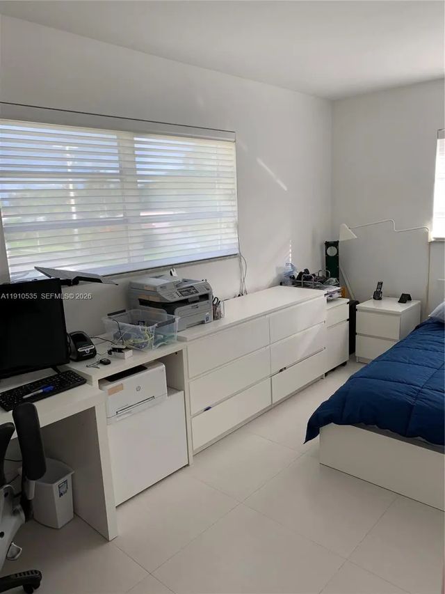 4 of 76 - 1501 Arthur Street #10, Hollywood, FL