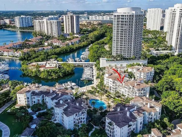 3900 Island Boulevard #b-303, Aventura
