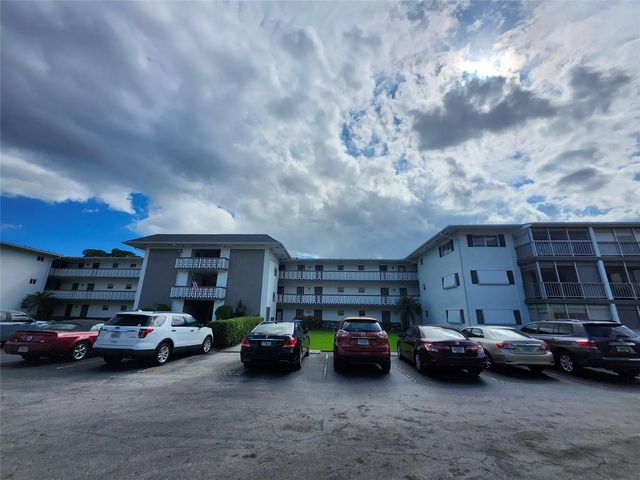 1201 Hillcrest Court #105, Hollywood