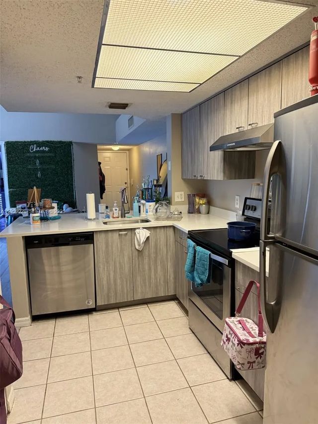4 of 11 - 5015 Wiles Road #207, Coconut Creek, FL