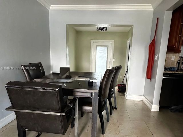3 of 6 - 6390 Harding Street, Hollywood, FL
