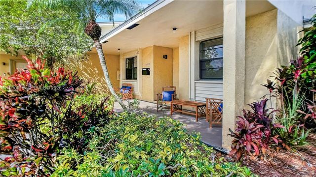 2 of 27 - 6405 W Oakland Park Boulevard #2, Lauderhill, FL