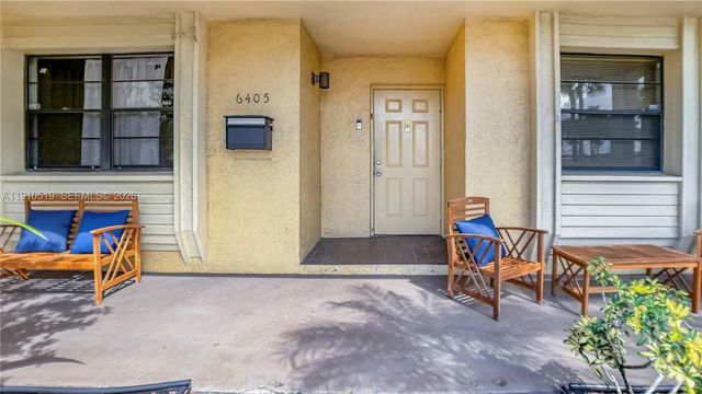 4 of 27 - 6405 W Oakland Park Boulevard #2, Lauderhill, FL