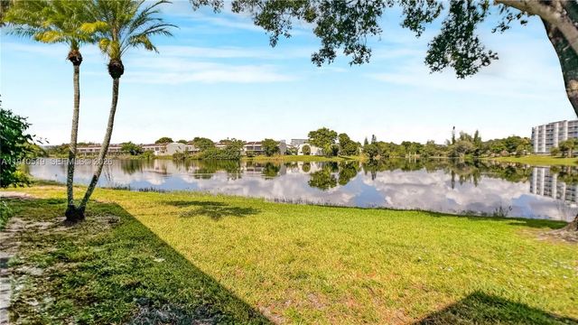 5 of 27 - 6405 W Oakland Park Boulevard #2, Lauderhill, FL
