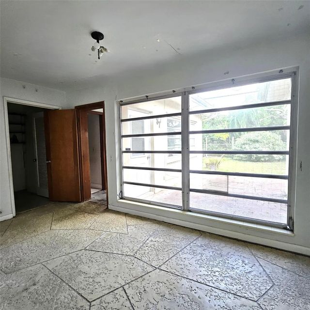 4 of 10 - 370 Nw 65th Avenue, Plantation, FL