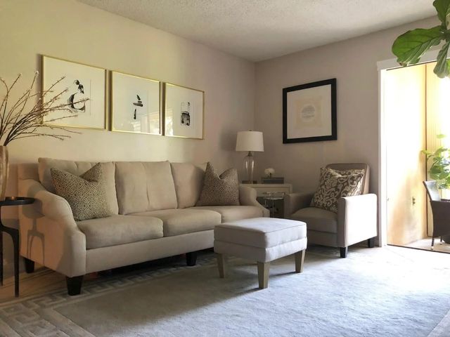 2 of 17 - 4060 N Hills Drive #24, Hollywood, FL