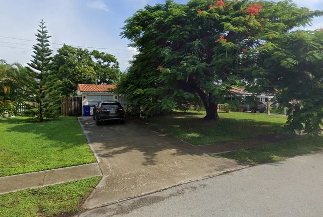 1435 Ne 182nd Street, North Miami Beach
