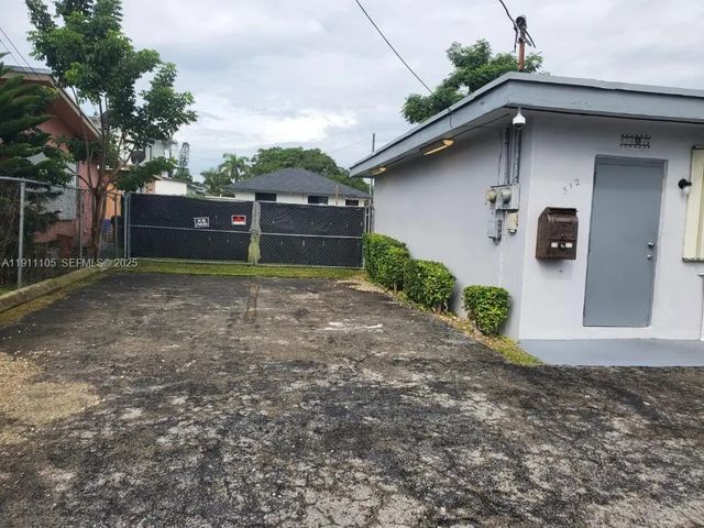 2 of 19 - 512 Sw 6th Avenue, Homestead, FL