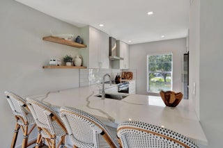 Photo of Listing #R11139367