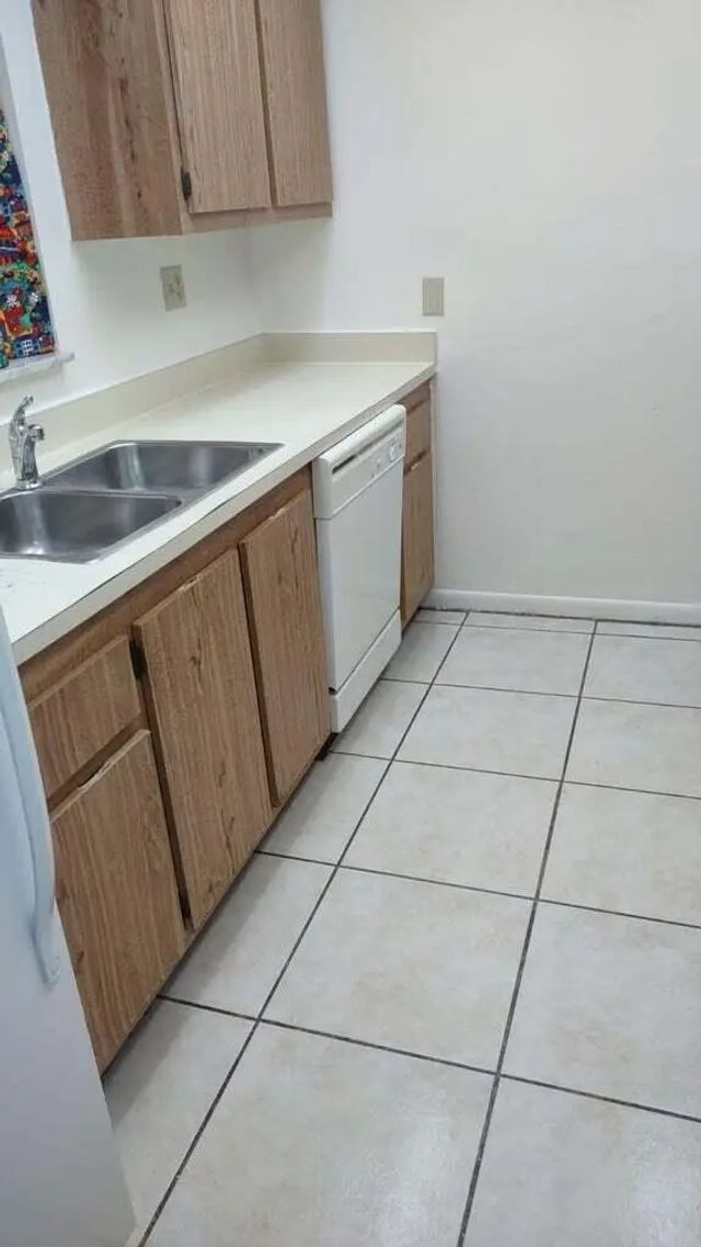 2 of 7 - 1950 N Congresss Avenue #j211, West Palm Beach, FL