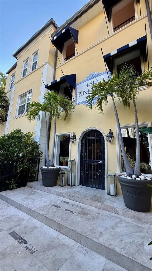 3 of 46 - 4812 Pine Tree Drive #204, Miami Beach, FL