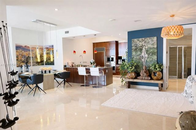 4 of 14 - 16001 Collins Avenue #2203, Sunny Isles Beach, FL
