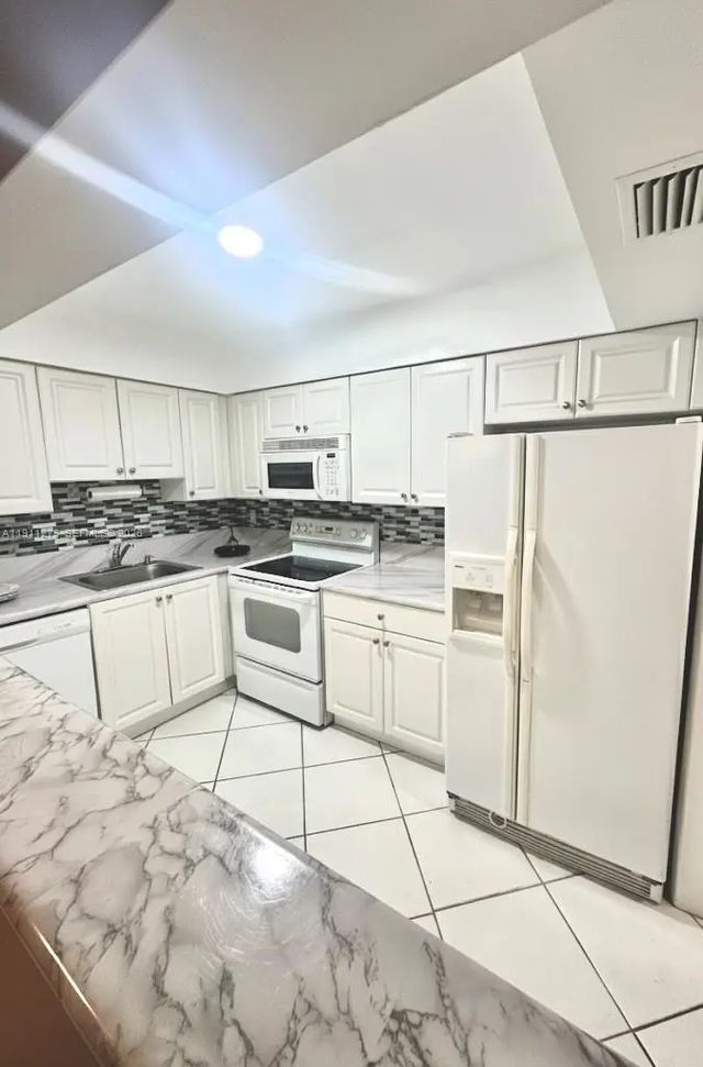 4158 Inverrary Drive #405, Lauderhill