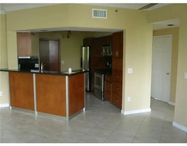 4 of 23 - 3215 Ne 184th Street #14403, North Miami Beach, FL